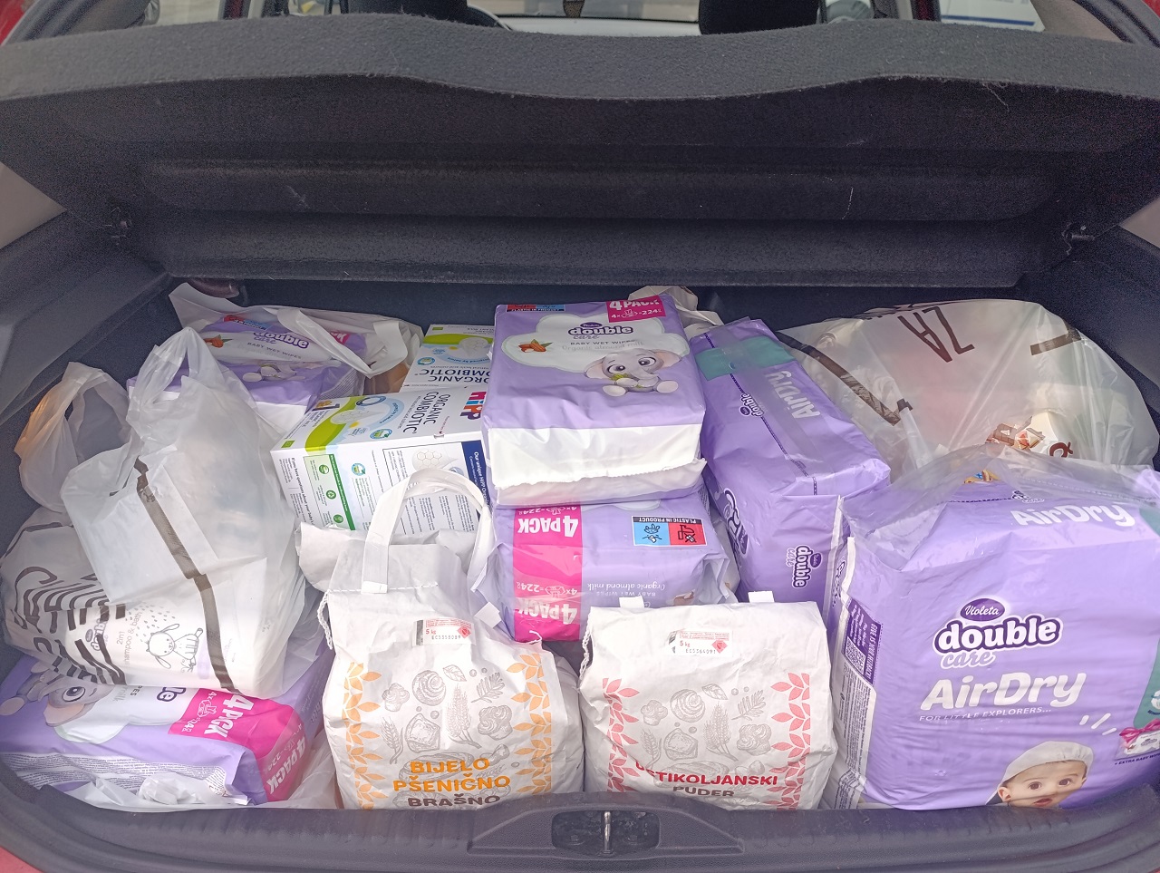 IUS, “Küçük Eller, Büyük Kalpler” Yardım Kampanyasını Başarıyla Tamamladı