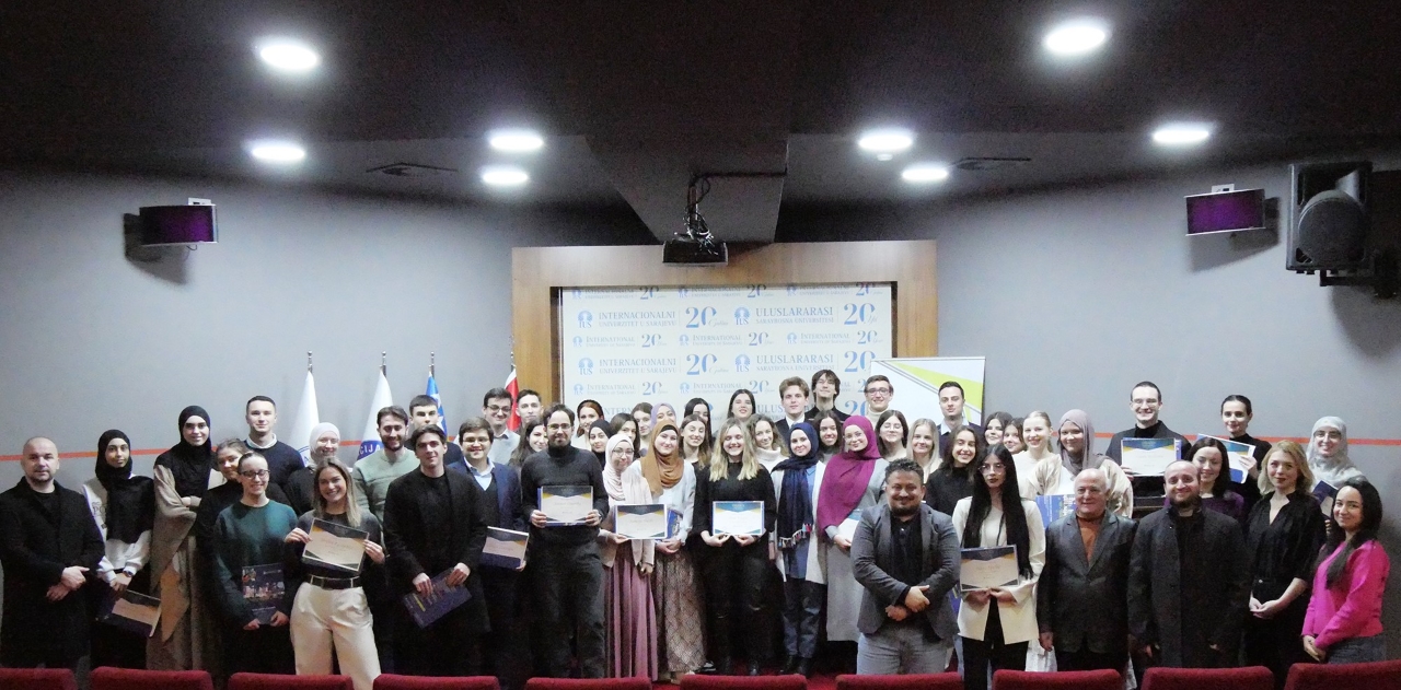 Mükemmelliği Onurlandırmak: FENS'te Dekanlık Onur Listesi Töreni