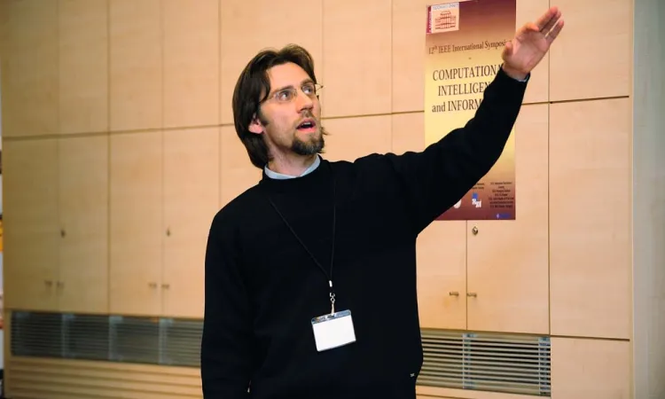 IUS Bilgisayar Bilimleri ve Mühendisliği Öğretim Görevlileri YouTube sosyal ağında ilginç izler buldu