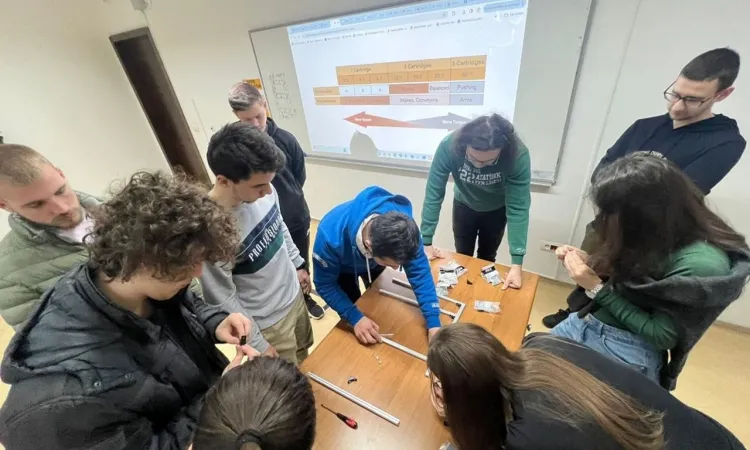 Na FENS-u se teorijsko inžinjersko obrazovanje kombinuje s praksom