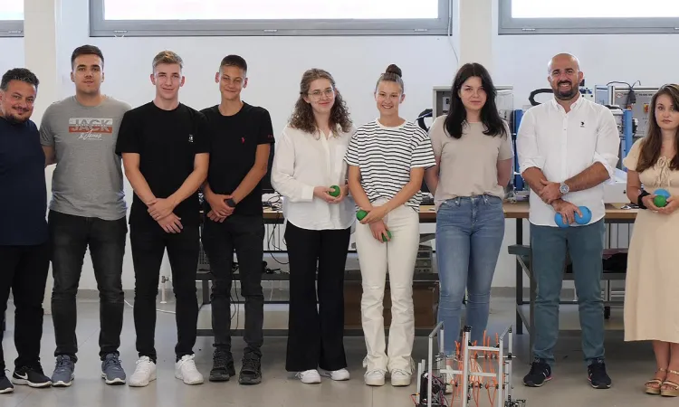 İlham Veren Sinerji: IUS tarafından Desteklenen CERIT Ekibi Singapur'daki FGC2023'e Gidiyor