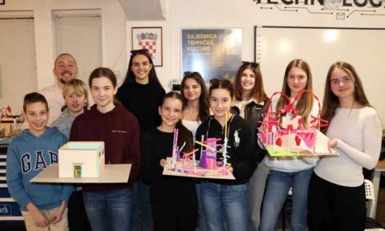 Mekanları ve Duyguları Şekillendirmek: IUS Mimarlık Öğrencileri Dubrovnik'te İnteraktif Atölye Çalışmasına Ev Sahipliği Yapıyor