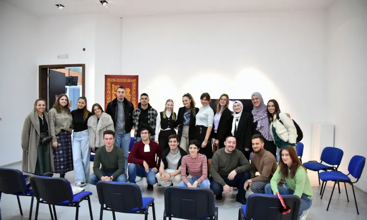 Venedik'in Mimari İzlenimi: Geceyi Gündüze Katmak