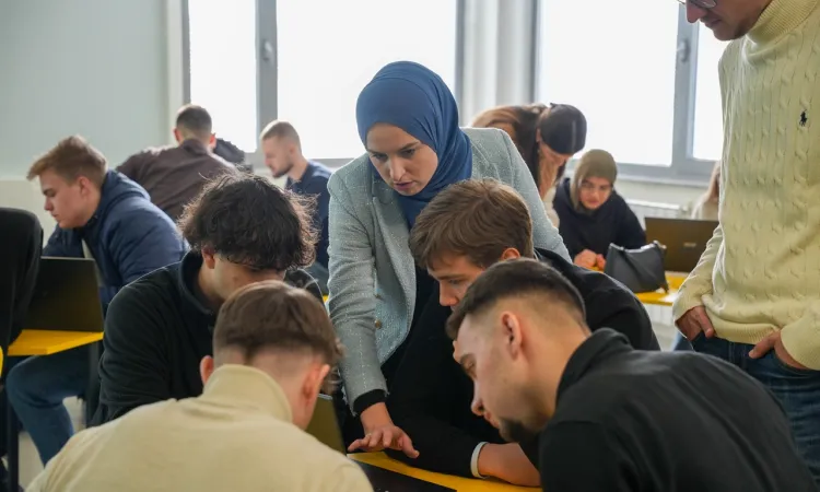 IUS’ta Winter School “Show and Tell”, Geleceğin Elektrik-Elektronik Mühendislerine İlham Verdi