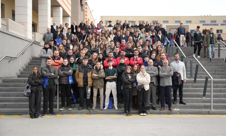 IUS, TEKNOFEST 2026 Tanıtım Toplantısını Gerçekleştirdi: Öğrenciler Fikirlerini Yeniliğe Dönüştürmeye Teşvik Edildi