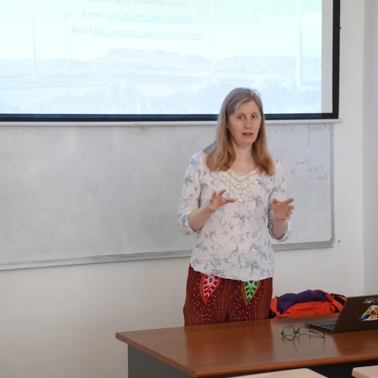 IUS EEE Organizes FENS Talks Workshop on Power Engineering and Smart Grids